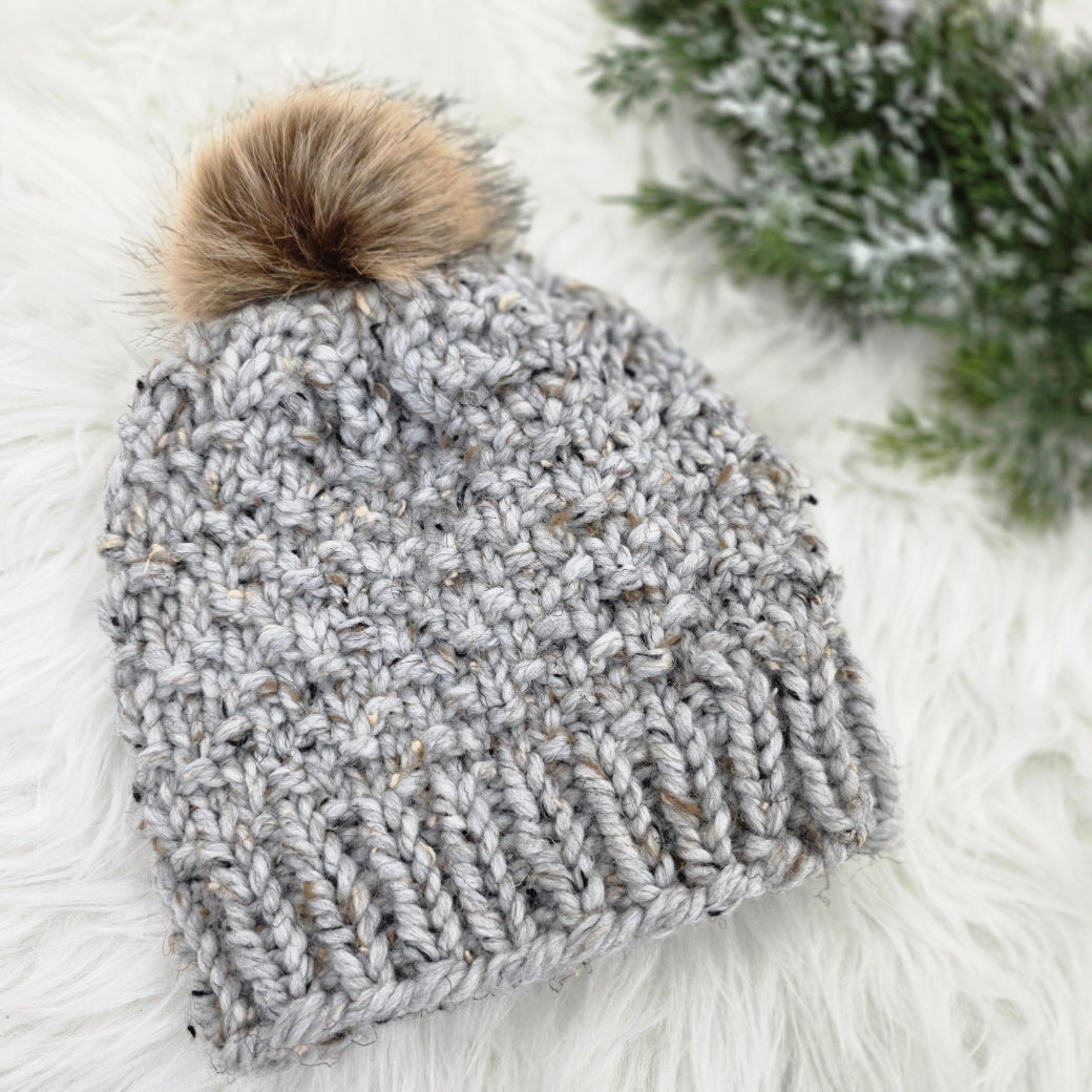 Cabin Comfort Beanie – Frosted Stone