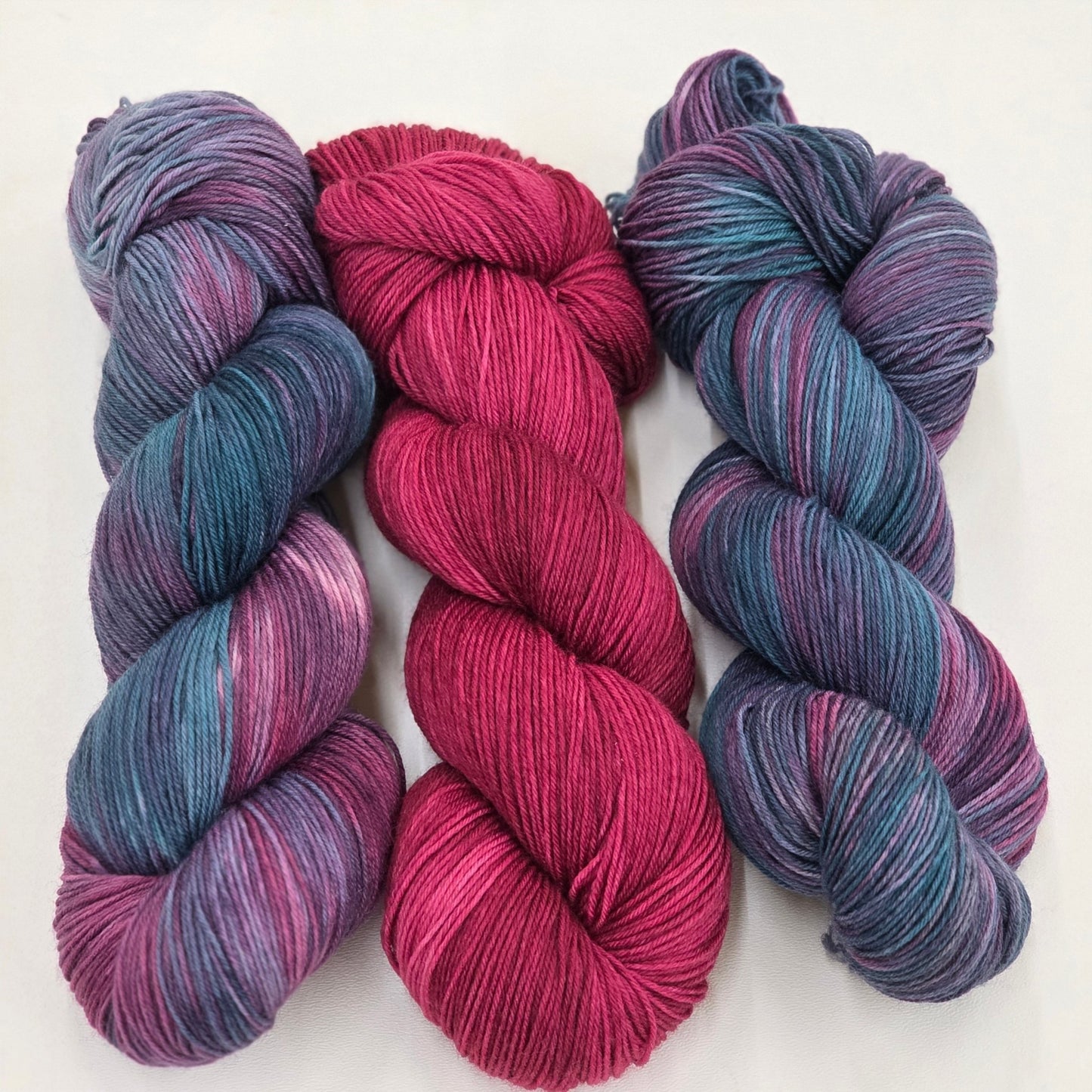 ✨ Spellbound – Hand - Dyed Luxury Sock Yarn – 70% Superwash Merino / 30% Nylon, 100g / 400m hand dyed yarn by A Splash Of Fiber — artisan fiber and handmade creations