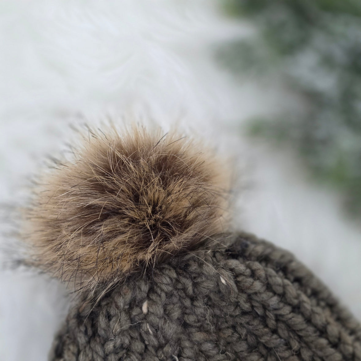 Aspen Beanie – Mocha Tweed