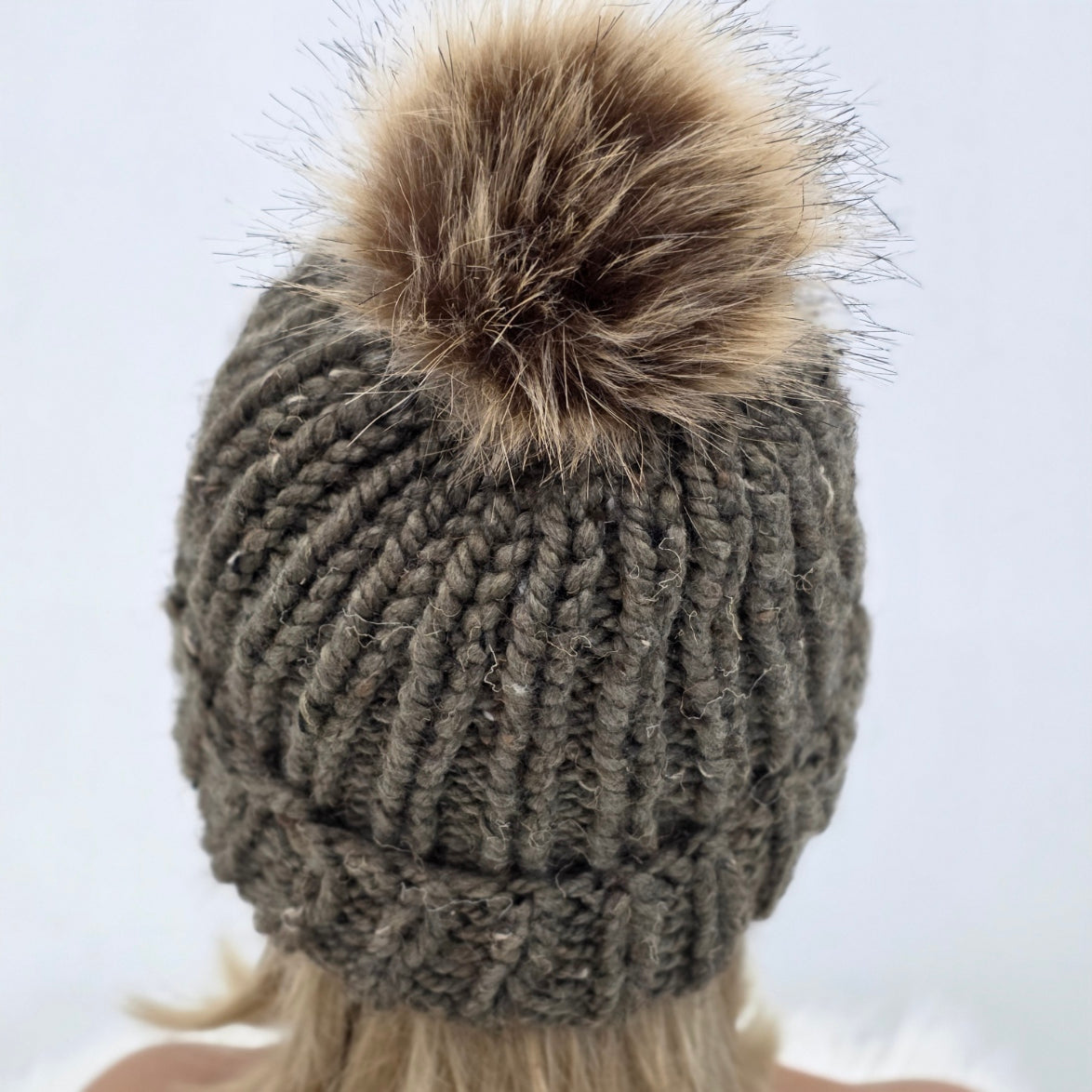 Aspen Beanie – Mocha Tweed