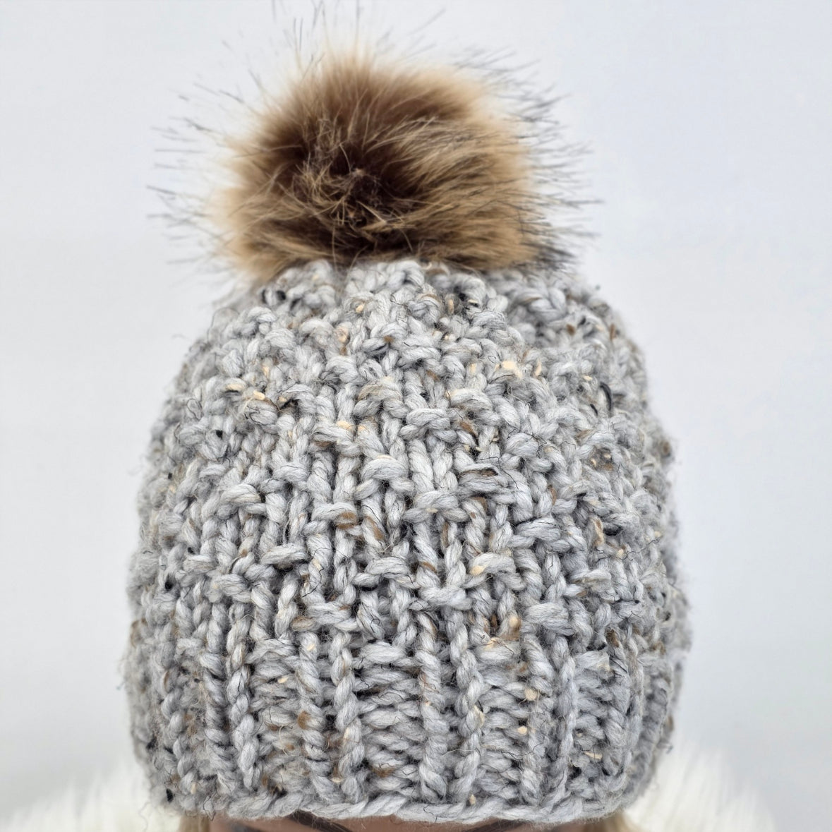 Cabin Comfort Beanie – Frosted Stone