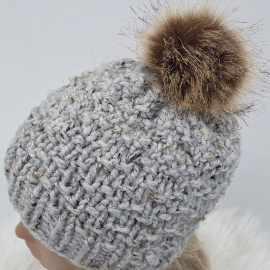 Cabin Comfort Beanie – Frosted Stone