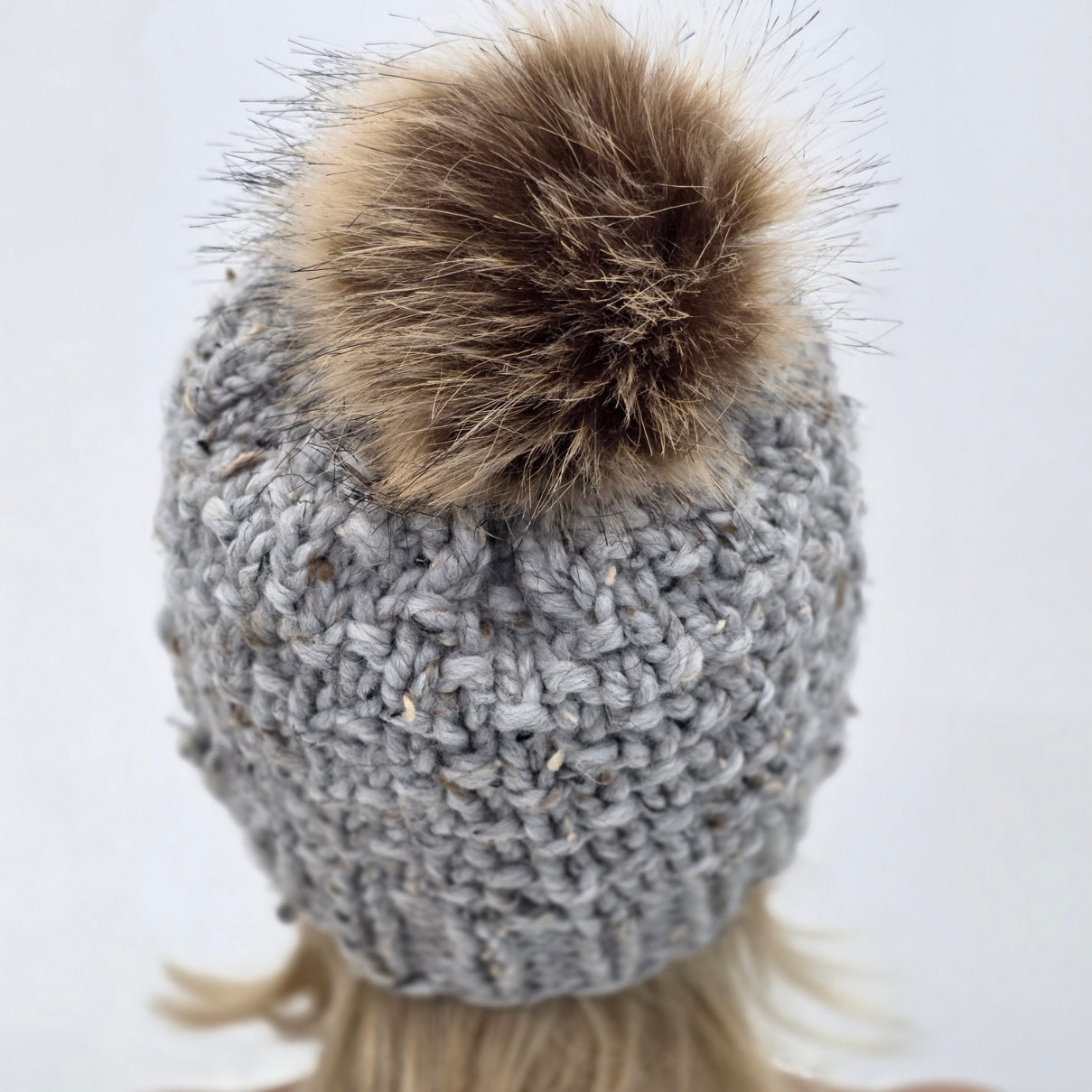 Cabin Comfort Beanie – Frosted Stone