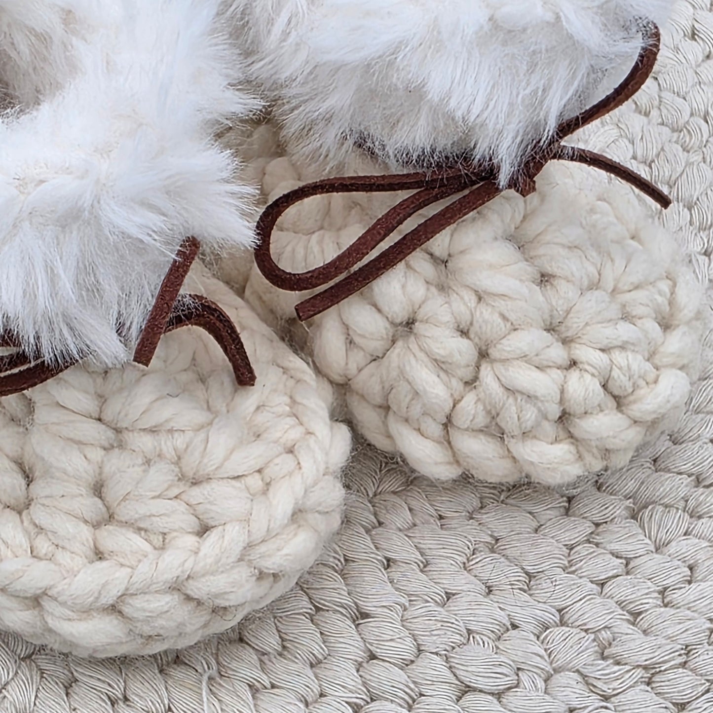 Cozy Cream Baby Booties – Faux Fur Trim