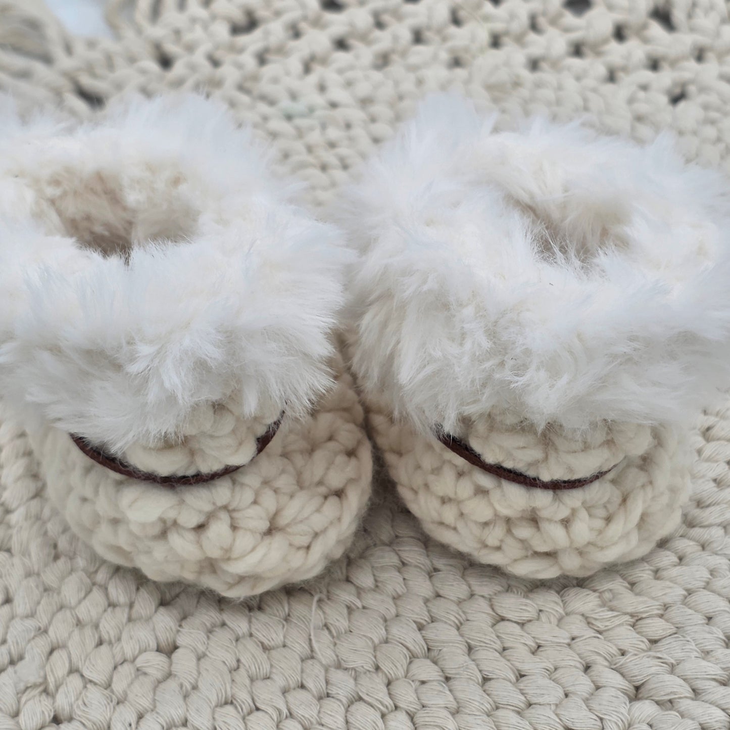 Cozy Cream Baby Booties – Faux Fur Trim