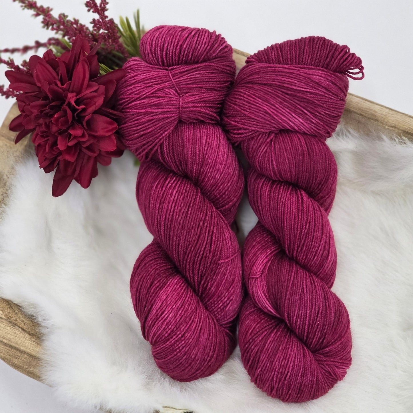 🌺 Berrywine – Hand - Dyed Luxury Sock Yarn | 70% Superwash Merino / 30% Nylon | Fingering Weight | 100g / 400m hand dyed yarn by A Splash Of Fiber — artisan fiber and handmade creations