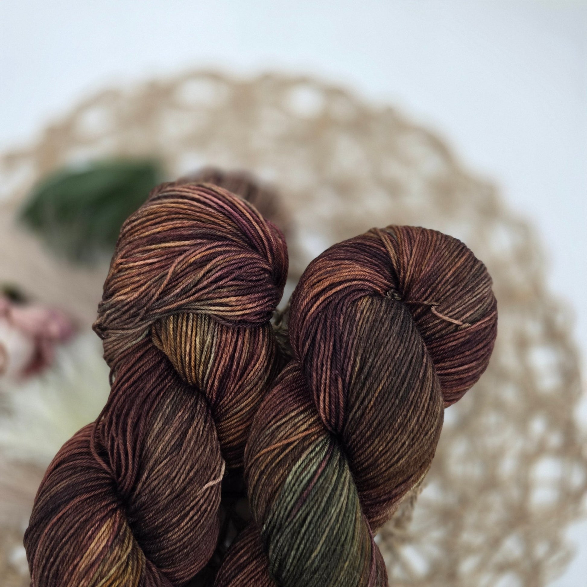 🍂 Fallen Acorn – Hand - Dyed Luxury Sock Yarn | 70% Superwash Merino / 30% Nylon | Fingering Weight | 100g / 400m hand dyed yarn by A Splash Of Fiber — artisan fiber and handmade creations