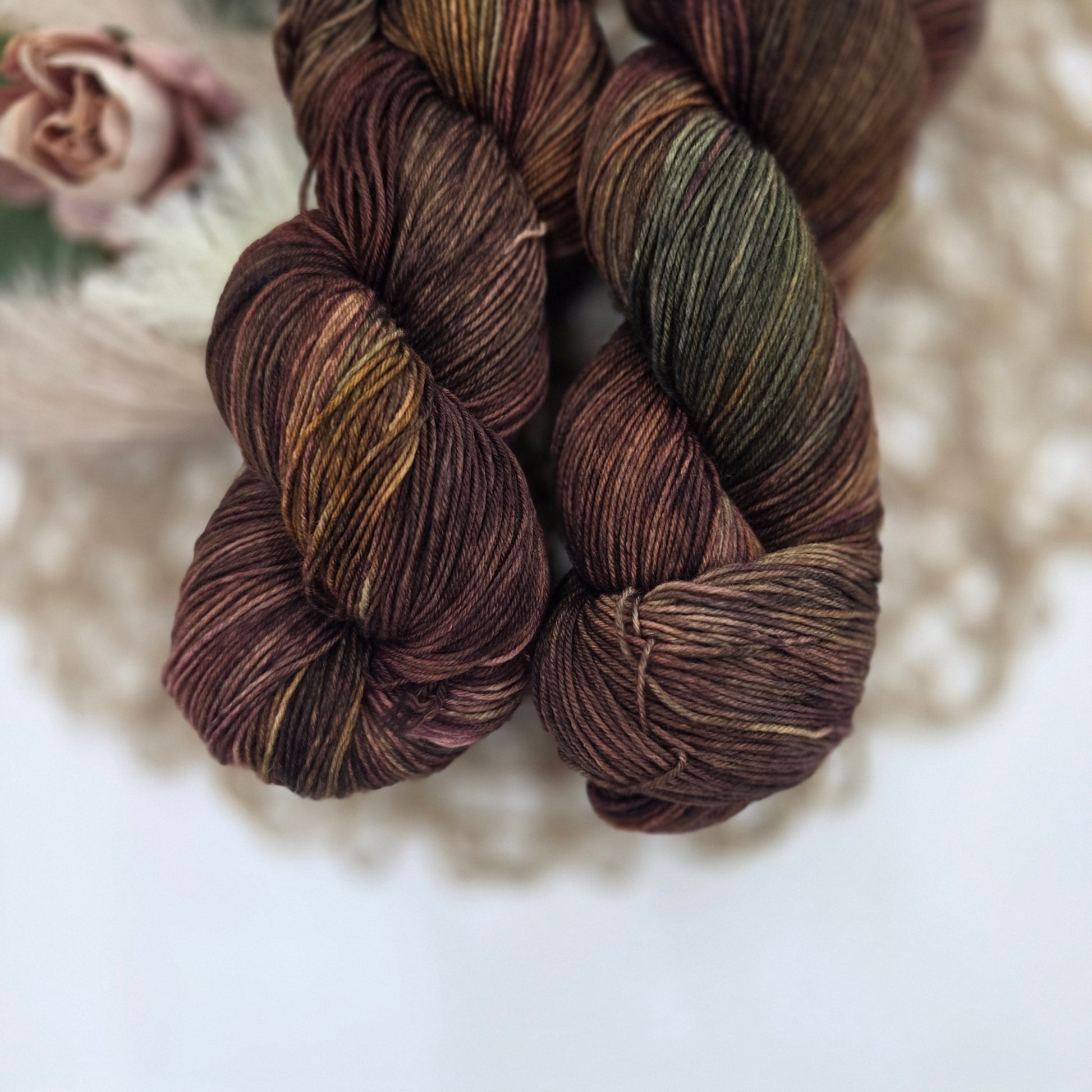 🍂 Fallen Acorn – Hand - Dyed Luxury Sock Yarn | 70% Superwash Merino / 30% Nylon | Fingering Weight | 100g / 400m hand dyed yarn by A Splash Of Fiber — artisan fiber and handmade creations