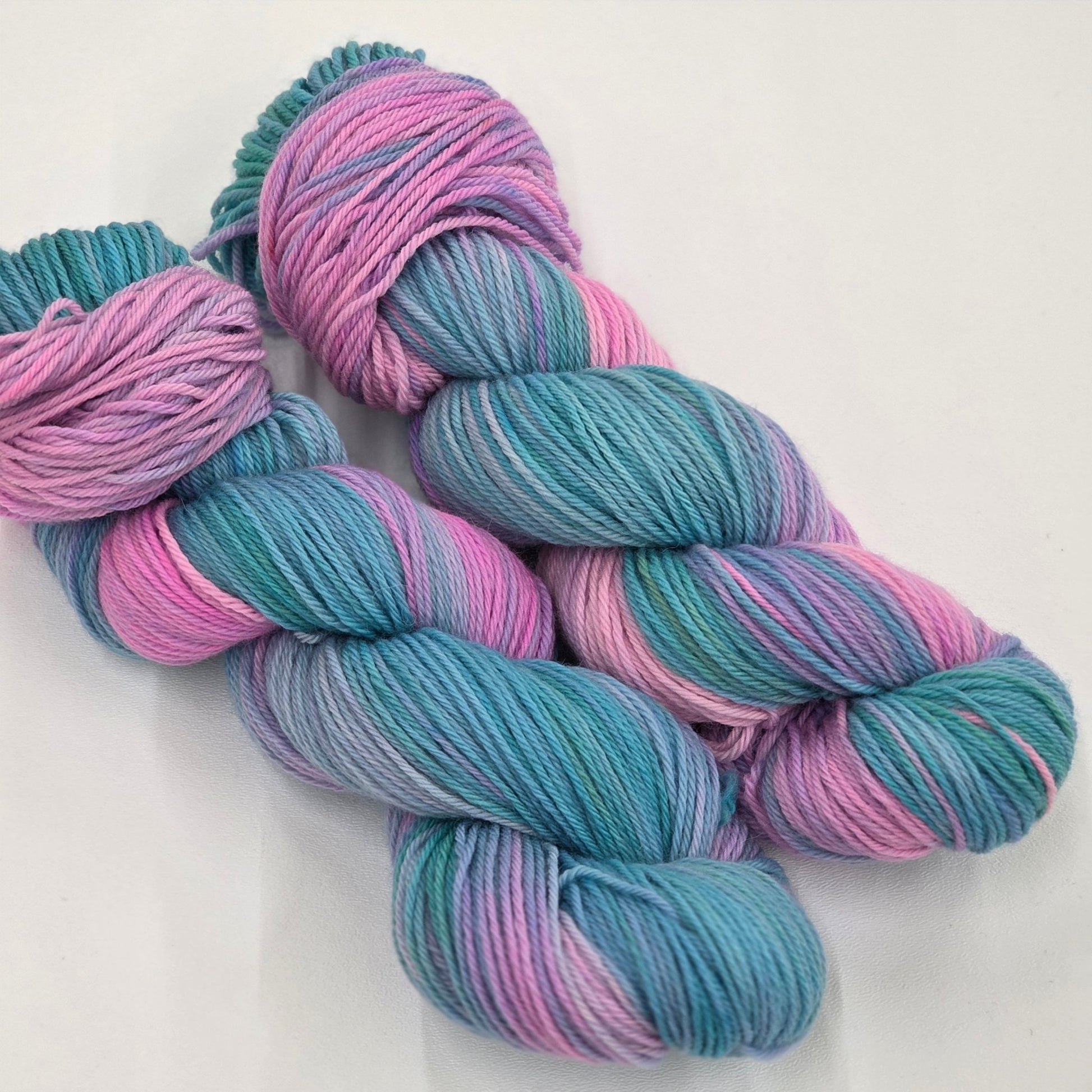 🧜‍♀️ Pixie Pop – Hand - Dyed Luxury Worsted Weight Yarn | 100% Superwash Merino Wool | 100g / 200m hand dyed yarn by A Splash Of Fiber — artisan fiber and handmade creations