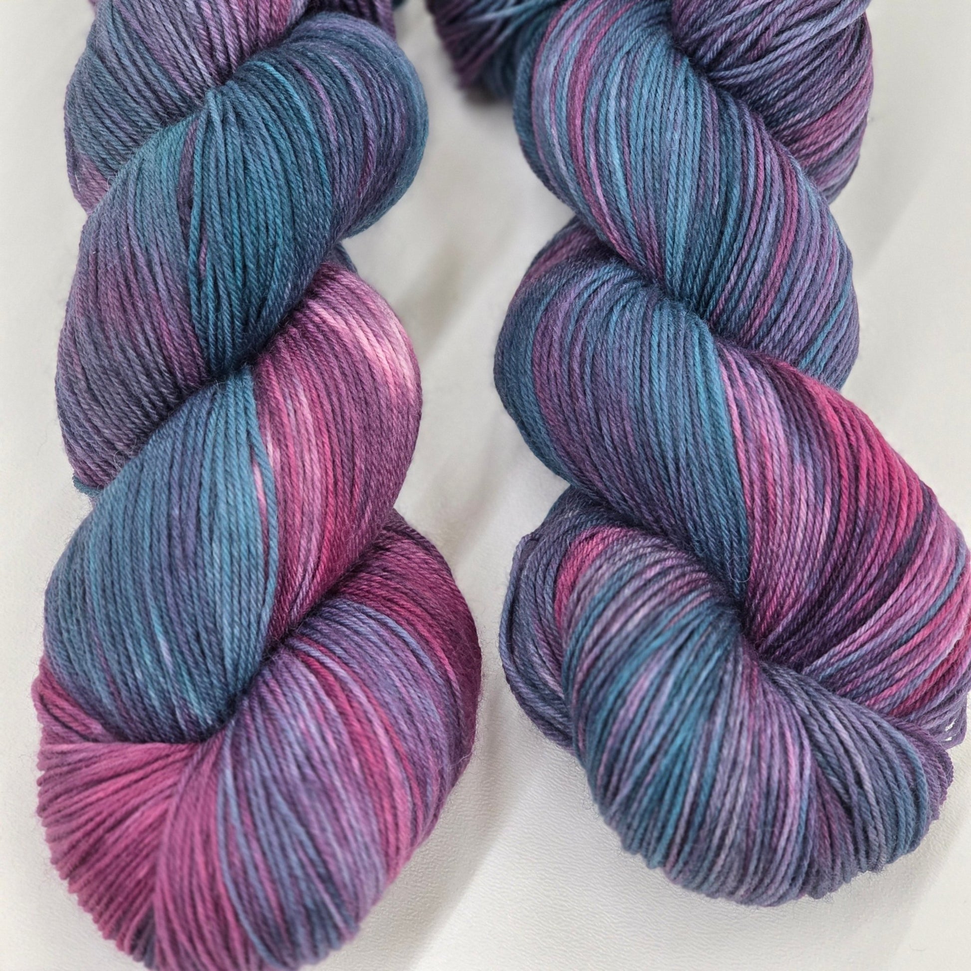 ✨ Spellbound – Hand - Dyed Luxury Sock Yarn – 70% Superwash Merino / 30% Nylon, 100g / 400m hand dyed yarn by A Splash Of Fiber — artisan fiber and handmade creations