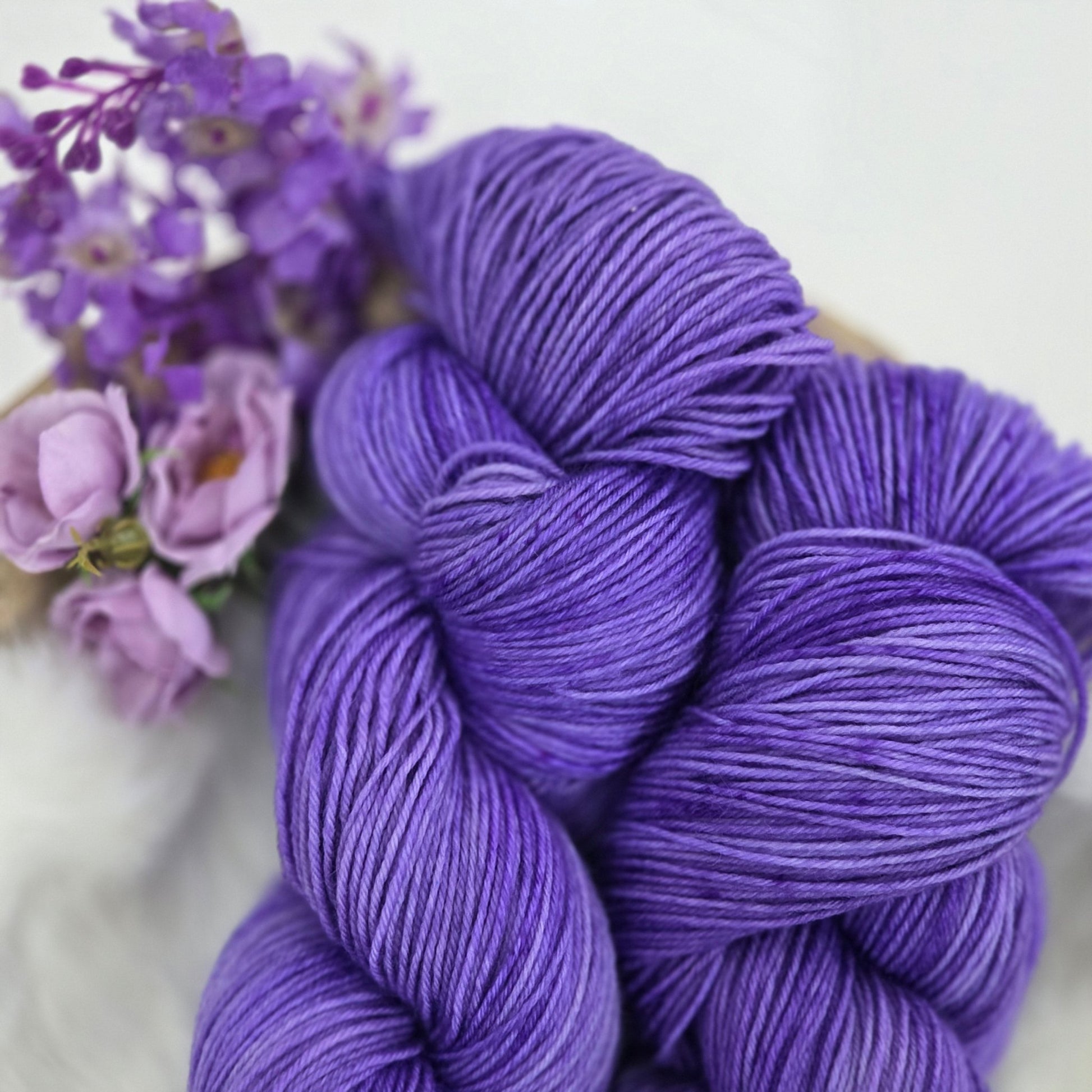 💜 Violet Whisper – Hand - Dyed Luxury Sock Yarn | 70% Superwash Merino / 30% Nylon | Fingering Weight | 100g / 400m hand dyed yarn by A Splash Of Fiber — artisan fiber and handmade creations
